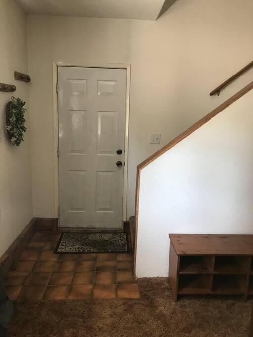 Cheerful 2-Bedroom Cottage Near Eagle Lake Susanville Extérieur photo